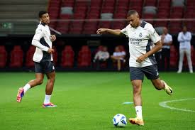 所强调的那 所强调的那